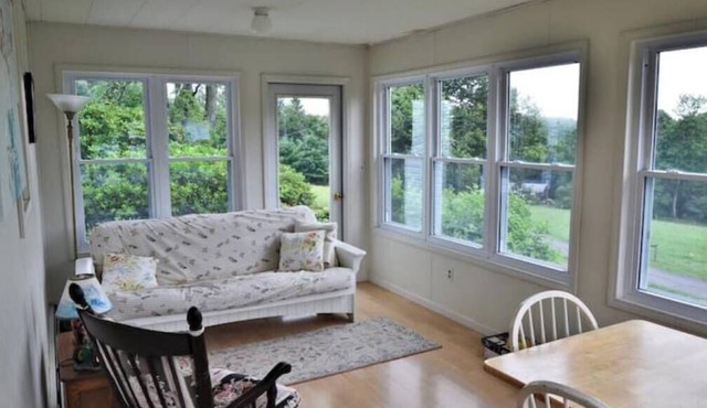 Five W Ranch -Sugar Hill Farm location- Private, Five Minutes From Downtown!