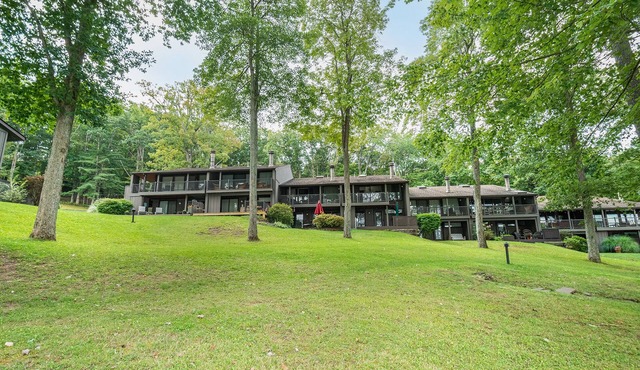 Four Hooppole South G6 | Lakefront Views + Access to Beach Area & Dock!
