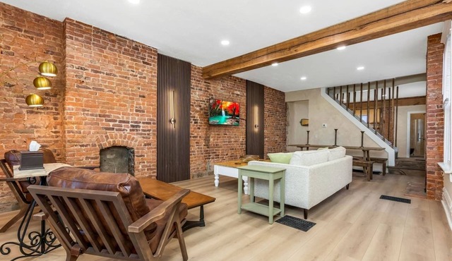 Franklin Park Gem - Historic meets Modern w/Space for the Whole Crew - 4BR, 2BA