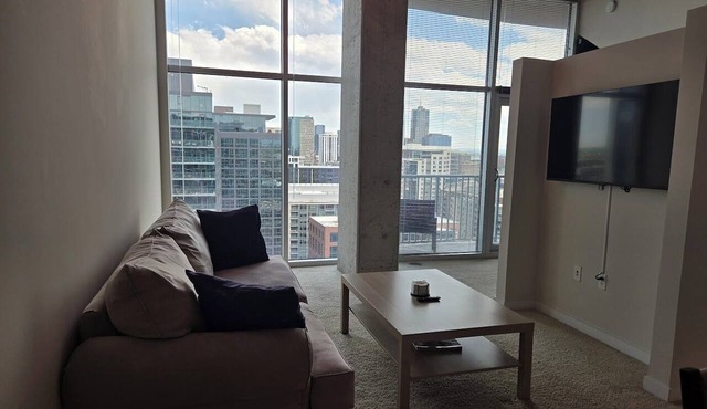 Glass House 21st Floor Condo with Amazing View