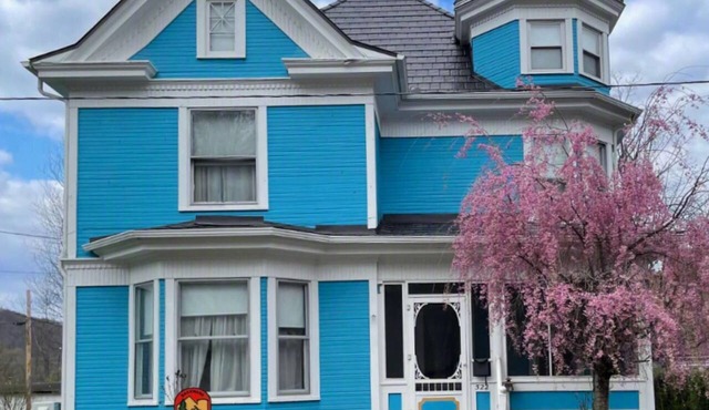 Grand Victorian - Easy GAP Access, shops, and restaurants
