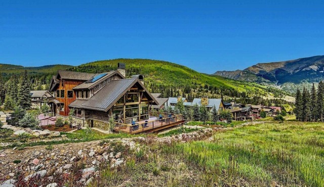 Heaven`s Gate Luxury Ski-In/Out in Lewis Ranch