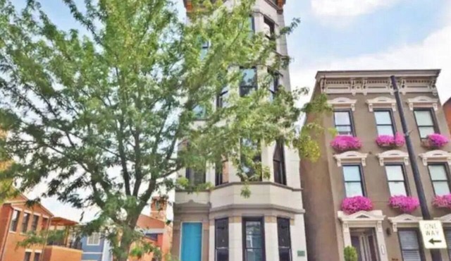 Historic Penthouse Style Loft in OTR, Parking Included