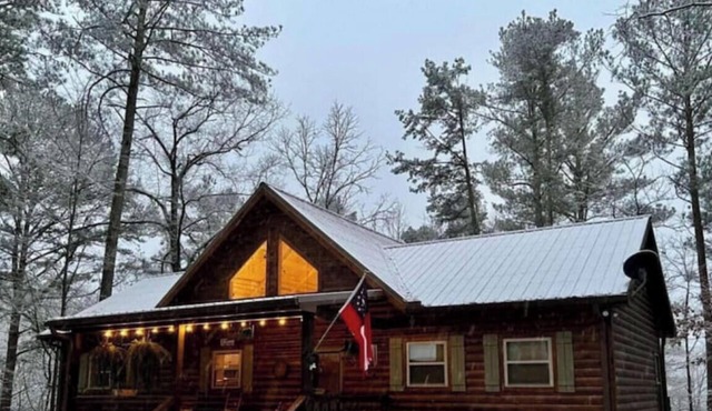 Hollow Tree Hideaway, Coosawattee River Resort - Free Ticket for each night of your stay
