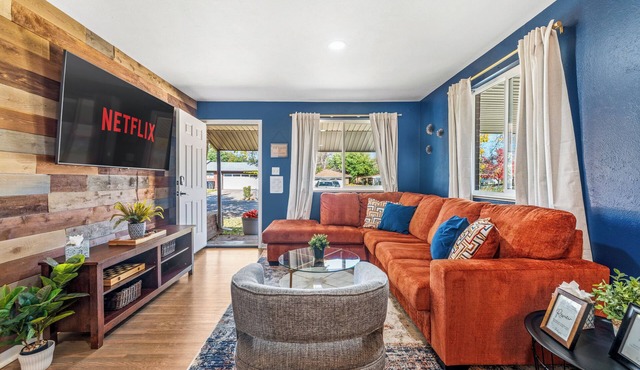 Hot Tub + Games | Epic 6BR Group Home in Arvada