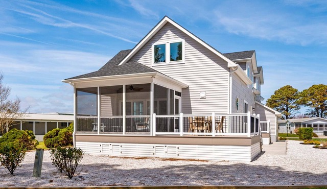 House-4 Bdrm-3Bathrm-Screened&OpenPorch