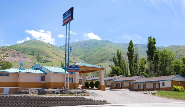 Howard Johnson by Wyndham Brigham City