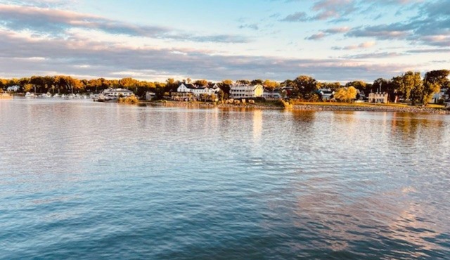 HYDRANGEA HOUSE Waterview cozy 3-bdrm Getaway in quiet Chesapeake City AC & yard