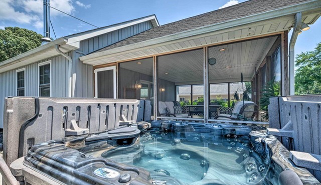 Idyllic Pasadena Retreat With Garden + Hot Tub!