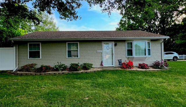 “It's A Shore Thing” located in beautiful Easton, MD. Close to MD & DE beaches.