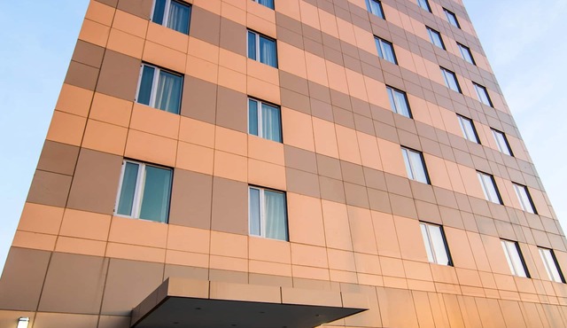 John Hotel