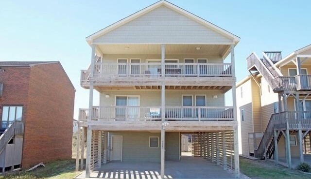 KD904- Semi-OF favorite with elevator, 4 master suites and gourmet kitchen!