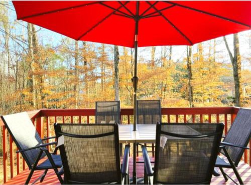 King Bed, Workspace, Games near RDU, RTP, Downtown