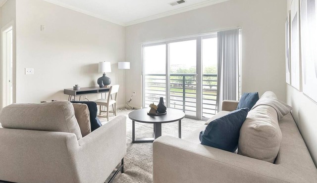 Landing | Spectacular 2BD, Courtyard, Gym
