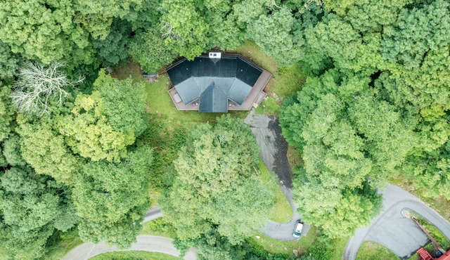 Long Range Views from Beautiful Modern Cabin