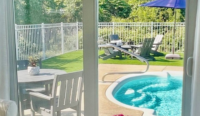 Lovely Oceanside condo in beautiful Duck, North Carolina Outer Banks!