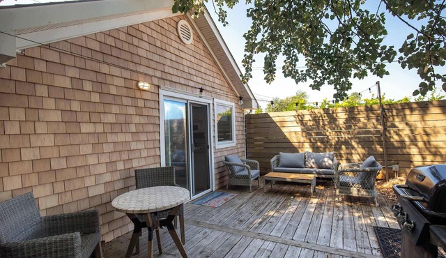 Luxury Beach Cottage Wineries, Shopping & The Hamptons