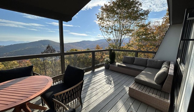 Luxury Beech Mountain Chalet Views Hot Tub Sauna Game Loft Sleeps 20