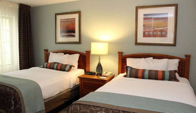 Make Your Trip More Enjoyable! Near Orchards Park West, Free Breakfast, Pool!