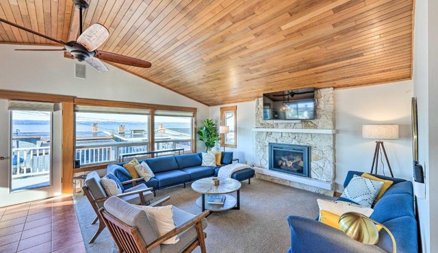 McKees Beach House w/Ocean Views, Hot Tub!