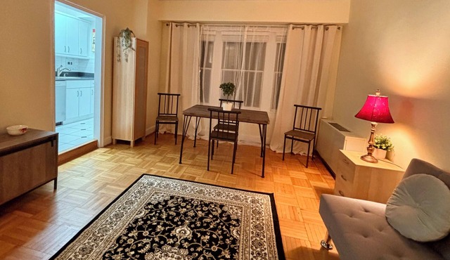 Minimum rental period is 6 months! Cozy 1-bedroom apartment in enjoyable D.C.