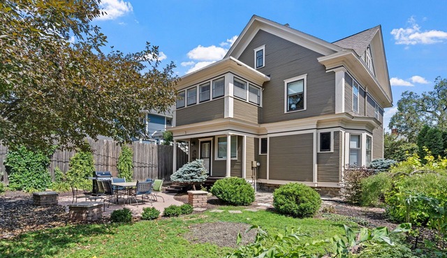 MINNeSTAY* Stoneway | Historic | Beautiful