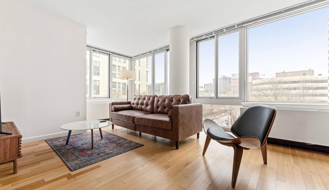 Modern 2BR Place in White Plains
