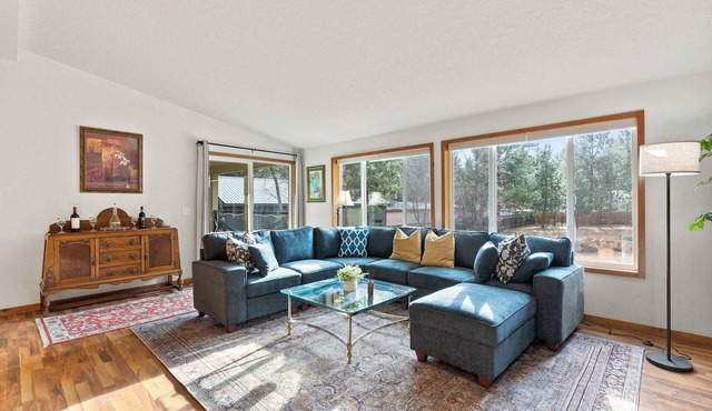 Modern Bend Home with Disc Golf