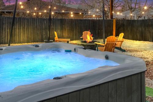 Modern Denver House Near Red Rocks with Hot Tub