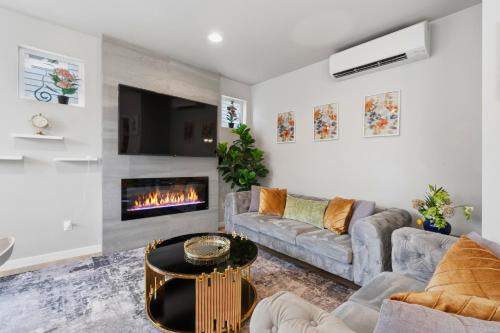 Modern Home w Patio w Garage Gym n Family Friendly