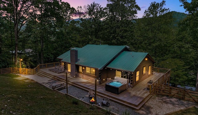 Modern Mountainside Cabin | Hot Tub, Game Room + Biltmore Pass Near Asheville