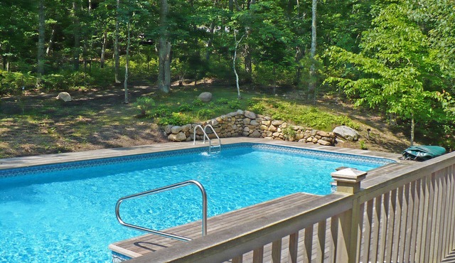 Modern Spacious Hamptons House With 46 Ft Heated Pool, Amagansett