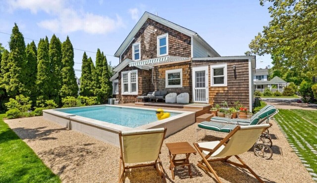 Monkey Puzzle Bellport Cottage