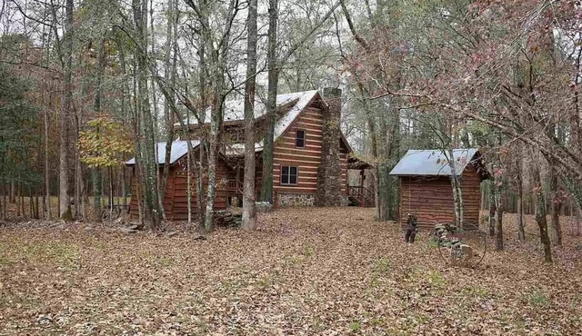 Mountain Fork River Cabin on 34 Acres 1 hr to Broken Bow and near UTV/ATV trails in Hatfield