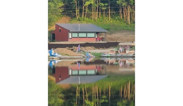 Move-in ready lakeside retreat