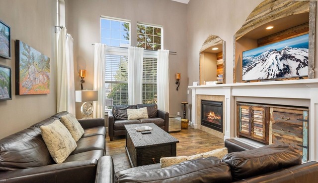 New! Bend River District Stay | Hot Tub | Walk to Dining & Trails