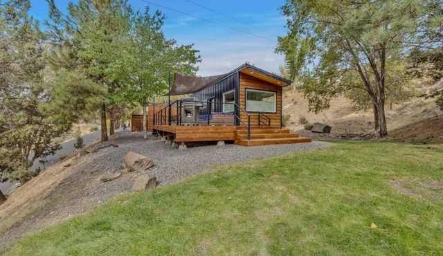 NEW! Eagles Landing Tiny Home B05 - Hot Tub