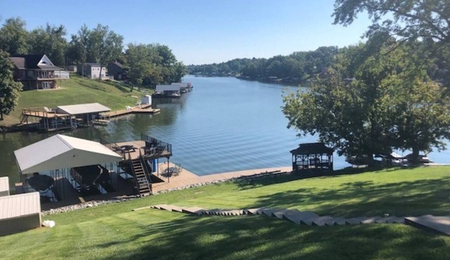 NEW! Lakefront Getaway - Stunning Views - 7 Miles from The Ark