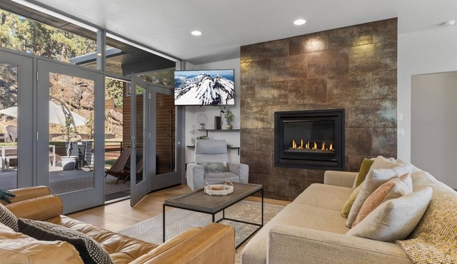New! Modern Bend Retreat | Views | Hot Tub | Fenced Yard
