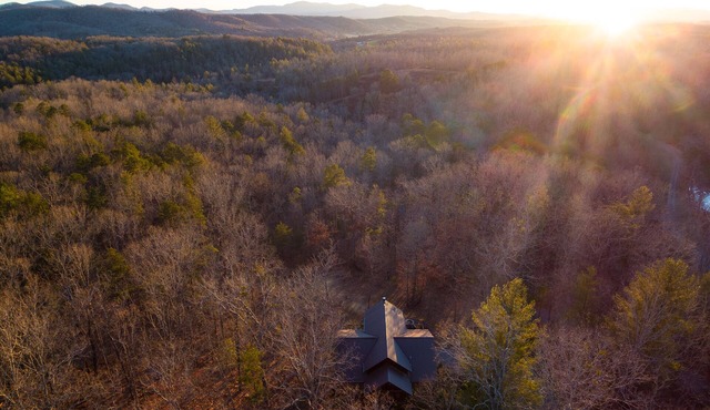 NEW! Private Mountain Cabin in Gated Community w/Mtn Views, Hot Tub & Game Room