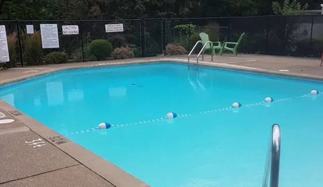 Nice private one bed room large apartment in Niagara in St. Catharines