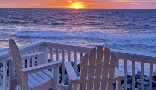 Oceanfront Carolina Beach condo, panoramic views and pool! Top floor sunrises!