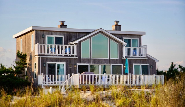 Oceanfront Home, Views from Each Room, Spectacular Sunrises and Sunsets