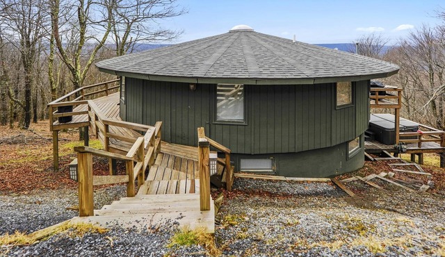 Overlooking Canaan Valley. It's about time you got Round-To-It!