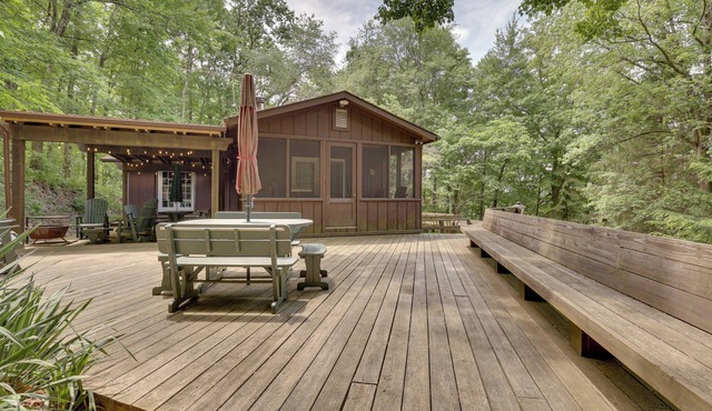 Peaceful Carrollton Retreat w/Deck & Fire Pit!