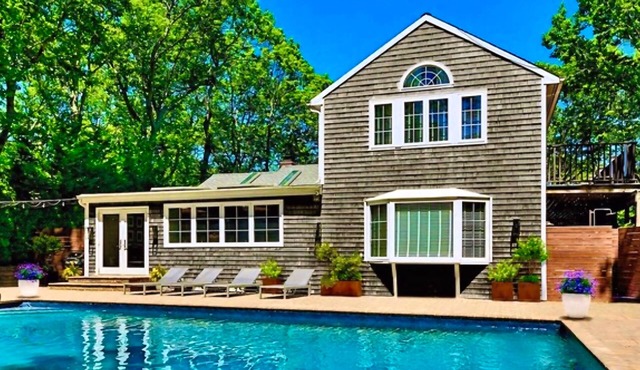 Perfection in Sag Harbor : 5 Bedrooms with saltwater pool - walk to Beach