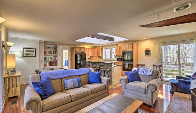 Pet-Friendly Cabin w/Dock on Claytor Lake!