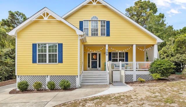 Pet Friendly, Oceanside Interior Home Private Pool, Golf Cart, and Easy Access.