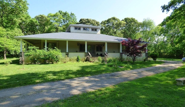 PETS WELCOME4 ACRE FRANK LLOYD WRIGHT STYLE MCM HOME NESTLED IN WILD LIFE REFUGE