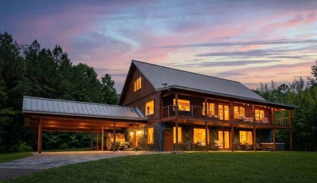 Pickleball - Hot Tub - River/Hike - 4 King Beds